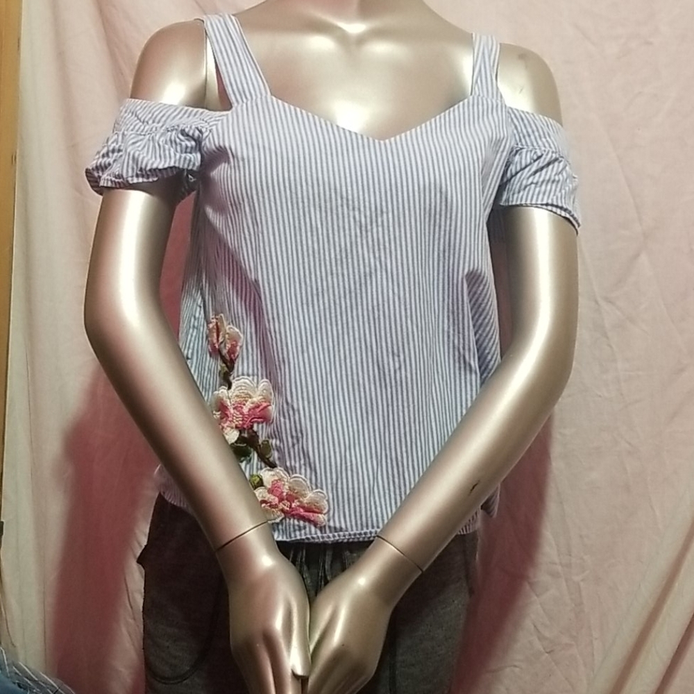 Small Alice blue top